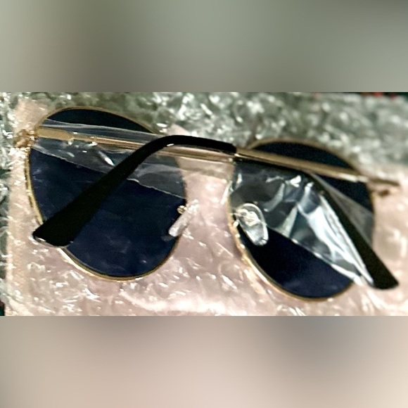‼️RARE‼️?Summer & Rose??NWT?Harper Sunglasses main image 11